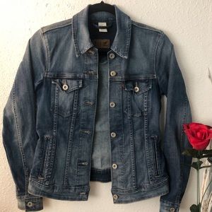 Levi’s Jean Jacket Sz Small